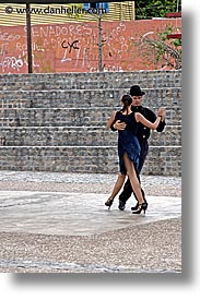 images/LatinAmerica/Argentina/BuenosAires/LaBoca/People/TangoDancers/tango-dancers-1a.jpg