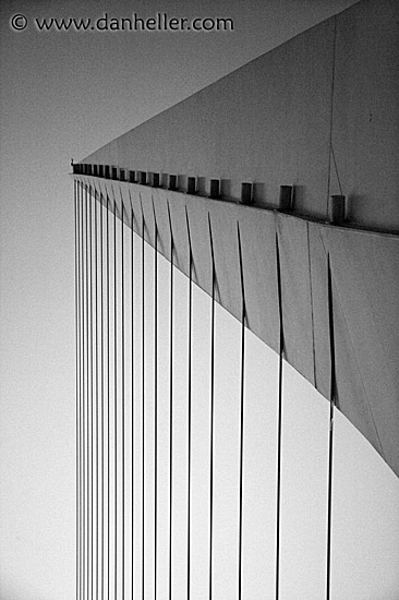 puerto-madero-bridge-4-bw.jpg