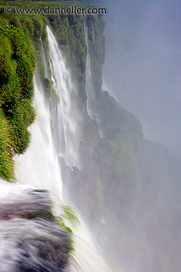 iguazu-close-up-4c.jpg