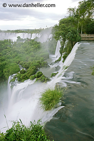 iguazu-falls-3.jpg