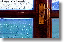 images/LatinAmerica/Argentina/Ushuaia/raindrops-on-window-3.jpg