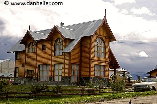 ushuaia-houses-1.jpg