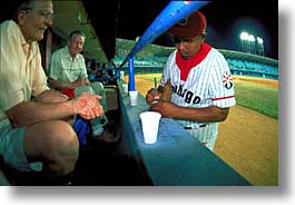 images/LatinAmerica/Cuba/Baseball/bball-f.jpg