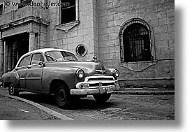 images/LatinAmerica/Cuba/Cars/car-driveway-home.jpg