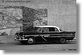 images/LatinAmerica/Cuba/Cars/car-mural-2.jpg