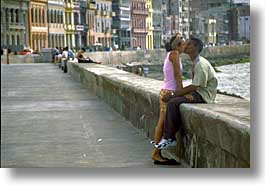 images/LatinAmerica/Cuba/People/Couples/couple-b.jpg