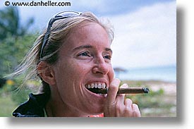images/LatinAmerica/Cuba/People/DanJill/jill-smoking-4.jpg