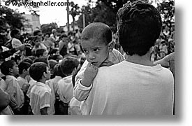 images/LatinAmerica/Cuba/People/Kids/BlackWhite/distracted-bw.jpg