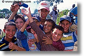 images/LatinAmerica/Cuba/People/Kids/baseball-kids-4.jpg