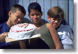 cake, caribbean, childrens, cuba, havana, horizontal, island nation, islands, latin america, people, south america, photograph