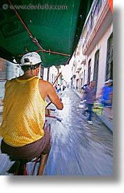 images/LatinAmerica/Cuba/People/Men/bike-taxi-1.jpg