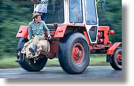 images/LatinAmerica/Cuba/People/Men/man-on-tractor.jpg