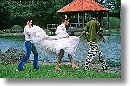 images/LatinAmerica/Cuba/People/QuinceAnos/quince-anos-dress-4.jpg