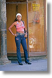 images/LatinAmerica/Cuba/People/Women/current-fashion.jpg