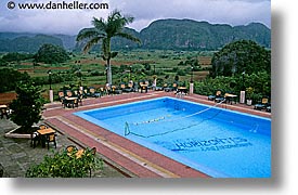 images/LatinAmerica/Cuba/Scenics/hotel-pool.jpg