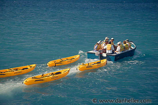 kayaks-02.jpg