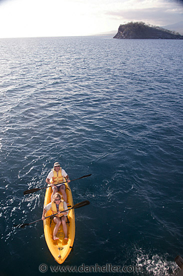 kayaks-07.jpg