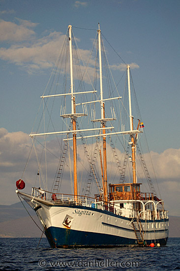 sagitta-afloat-16.jpg