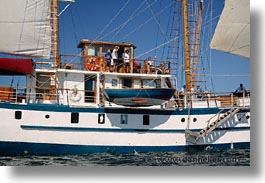 boats, ecuador, equator, galapagos, galapagos islands, horizontal, islands, latin america, ocean, pacific ocean, sagitta, sails, sails up, south pacific, water, photograph