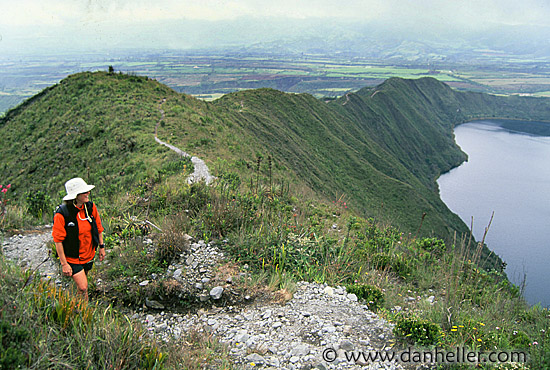 lago-cuicocha03.jpg