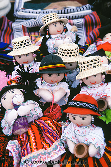 ecuador-dolls.jpg