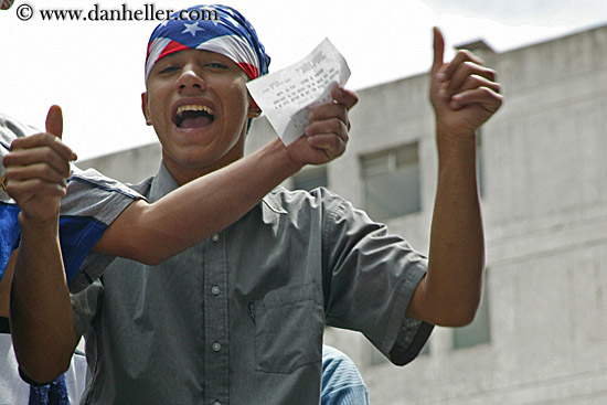 boy-in-usa-flag-bandana.jpg