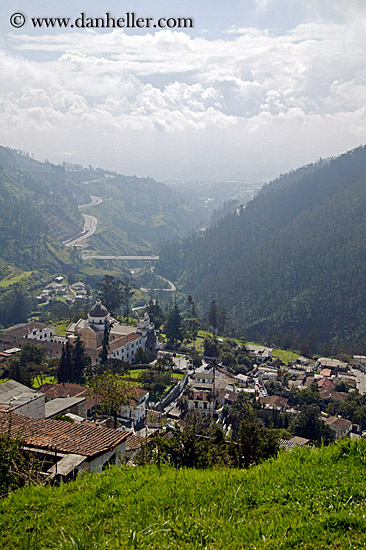 quito-valley-3.jpg