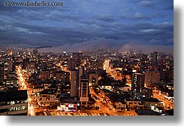 images/LatinAmerica/Ecuador/Quito/Nite/fog-nite-cityscape-01.jpg