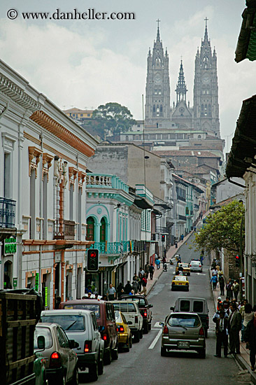 quito-street-5.jpg