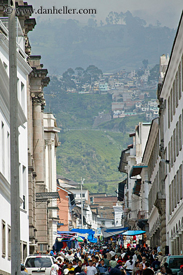 quito-street-6.jpg