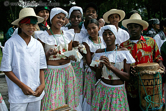 happy-ecuadorian-teenagers.jpg