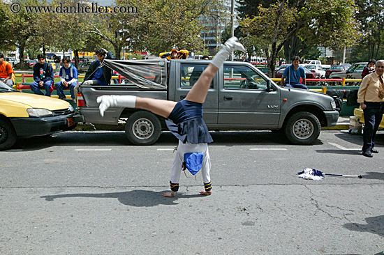 majorette-cartwheel.jpg