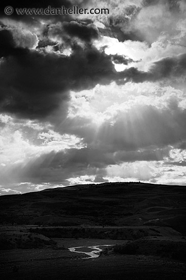 clouds-n-rvr-bw.jpg