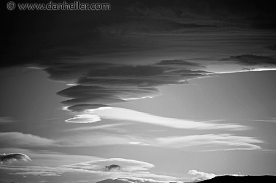 lenticular-clouds-1-bw.jpg