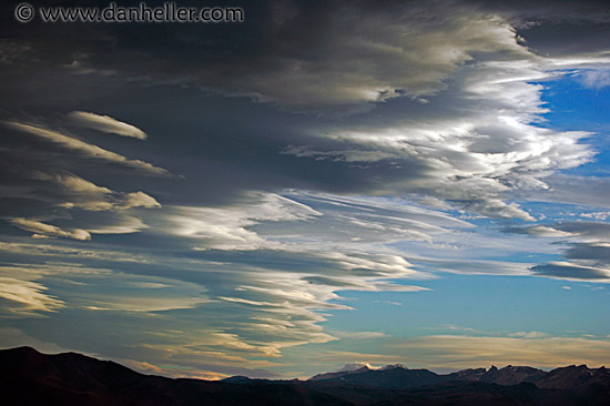 lenticular-clouds-4.jpg