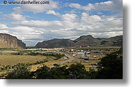 images/LatinAmerica/Patagonia/ElChalten/chalten-town.jpg