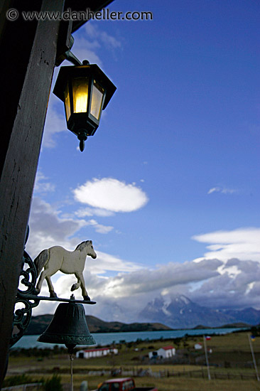 horse-bell-lamp-4.jpg