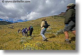 images/LatinAmerica/Patagonia/Hiking/group-hike-2.jpg