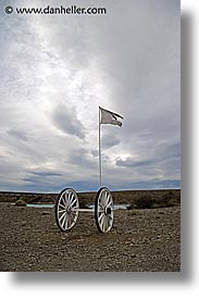 flags, la leona, latin america, patagonia, vertical, wheels, photograph