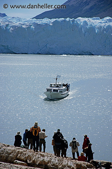 glacier-cruise-boat-2.jpg