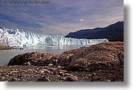 images/LatinAmerica/Patagonia/MorenoGlacier/BigViews/glacier-n-rock-2.jpg