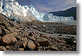 images/LatinAmerica/Patagonia/MorenoGlacier/BigViews/glacier-n-rock-3.jpg