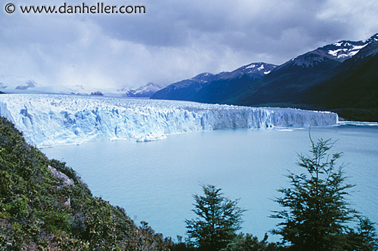 moreno-glacier-a.jpg