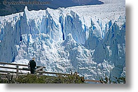 images/LatinAmerica/Patagonia/MorenoGlacier/GlacierViewing/glacier-viewing-7.jpg