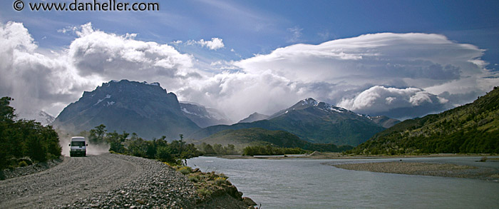 mtns-n-road-pano.jpg