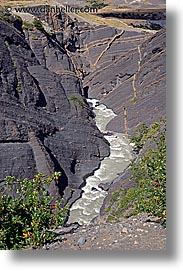 images/LatinAmerica/Patagonia/TorresDelPaine/rvr-canyon-1.jpg