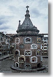 images/LatinAmerica/Peru/Cuzco/Cemetery/cemetery-0011.jpg