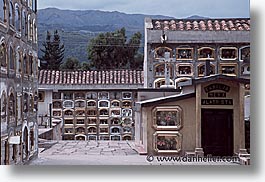 capital of peru, cemeteries, cities, cityscapes, cuzco, horizontal, latin america, peru, peruvian capital, towns, photograph