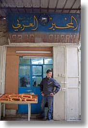 images/MiddleEast/Israel/Jerusalem/People/bread-merchant-boy-1.jpg