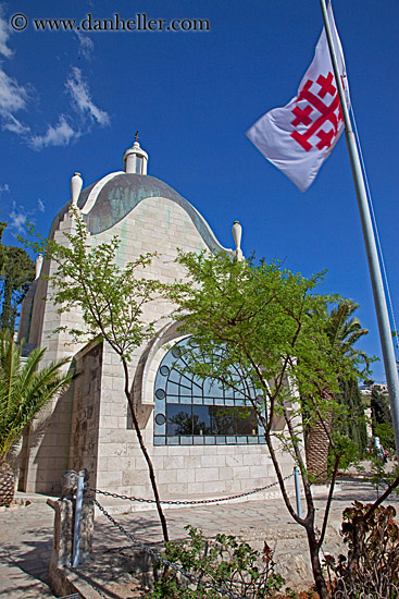church-n-franciscan-flag.jpg